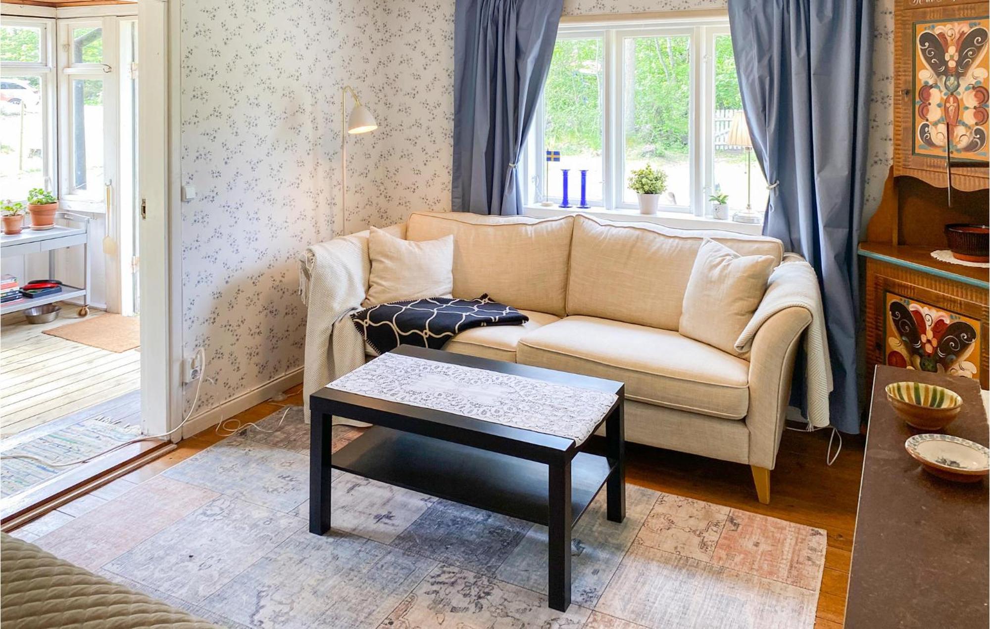 Amazing Home In Faerjestaden With Kitchen 外观 照片