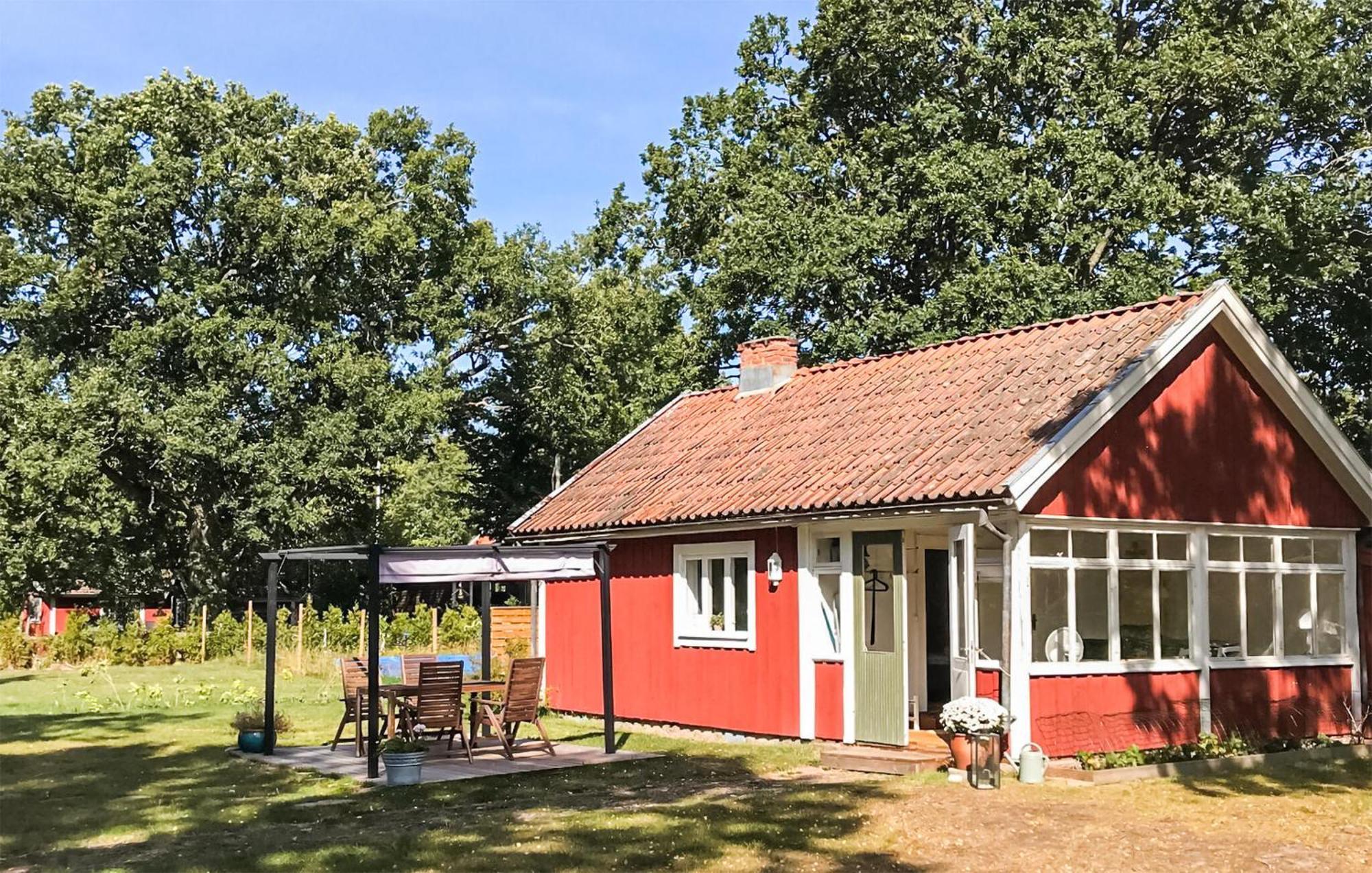 Amazing Home In Faerjestaden With Kitchen 外观 照片